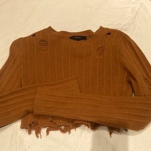 Cropped top size L but fit like a small